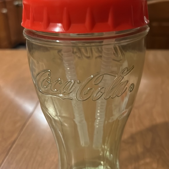 Vintage Coca Cola Drink Bottle with Signature Polar Bear - Picture 6 of 8